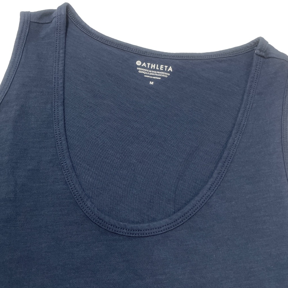 Athleta Medium Tank Navy Shell Blue